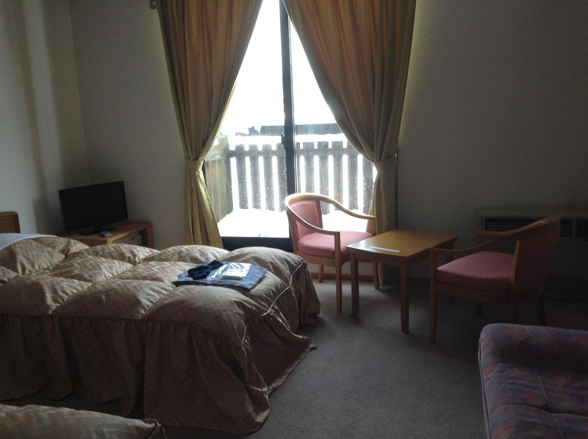 Hakuba Alpine Hotel Buitenkant foto